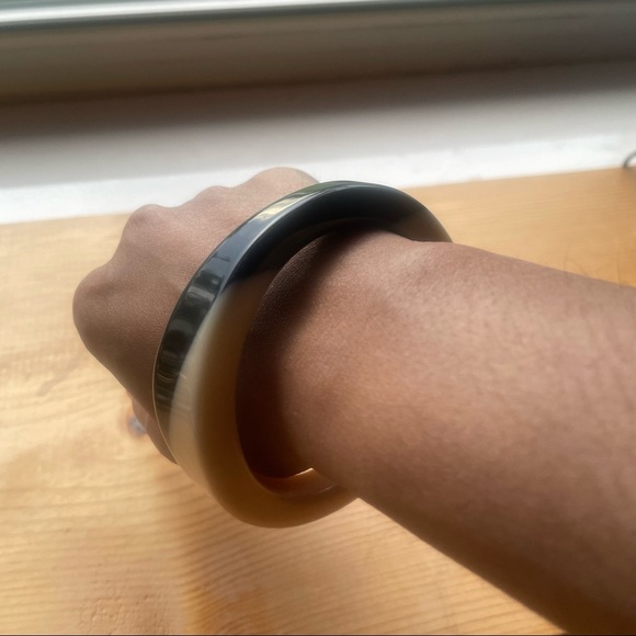 Cool retro bangle bracelet black and off white - Picture 3 of 6